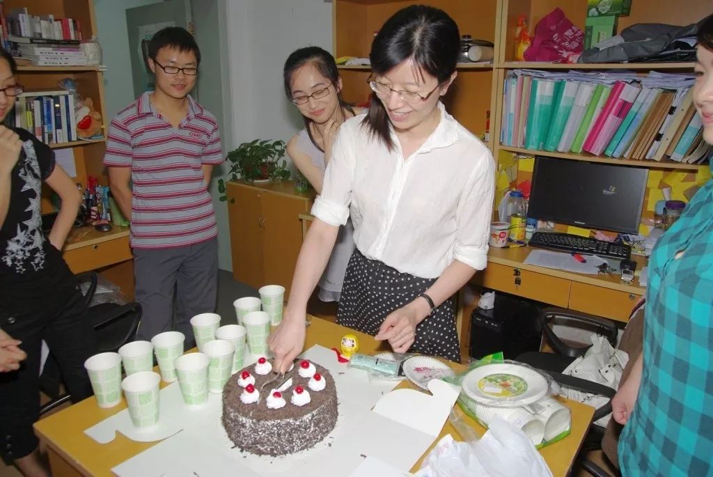 三次被提名院士，學生人手一篇CNS，女神胡海嵐再獲聯(lián)合國“世界杰出女科學家獎”！